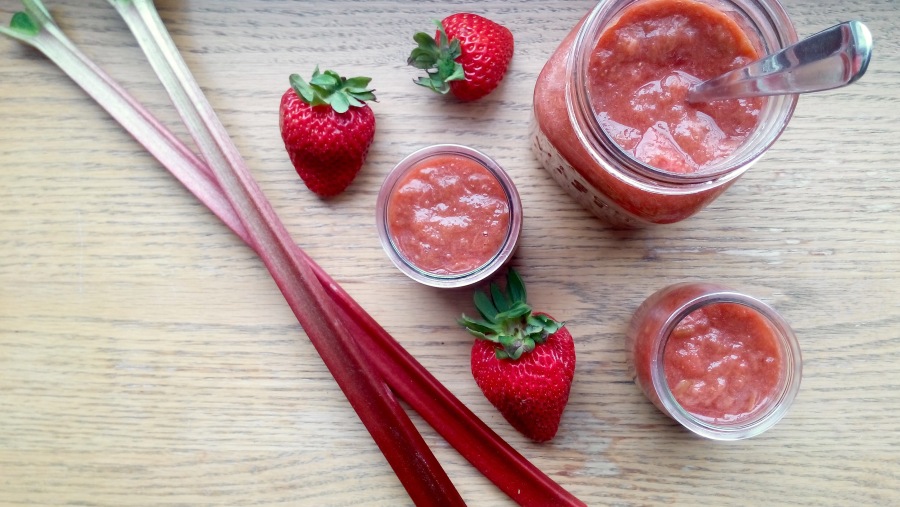 Compote de fraises & rhubarbe